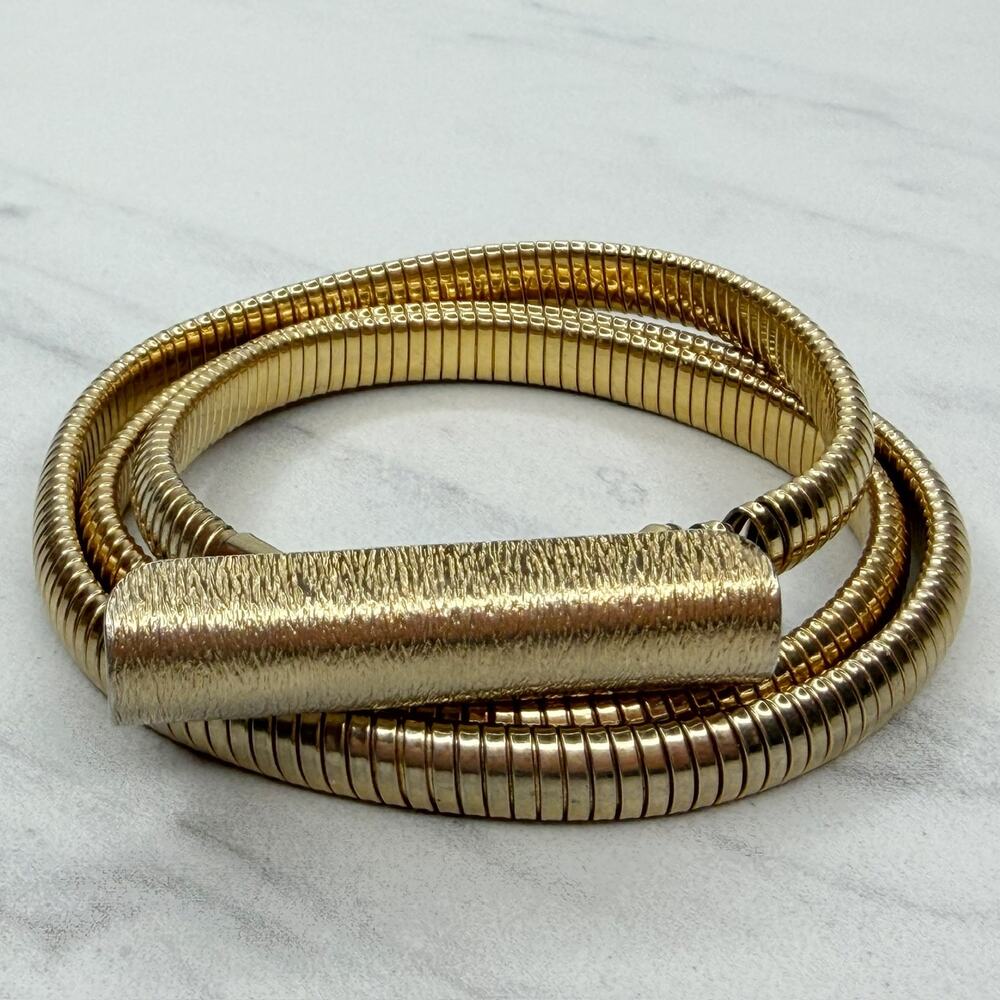 Vintage Womens Gold Tone Coil Stretch Cinch Belt Textured Buckle Small (S) ✨